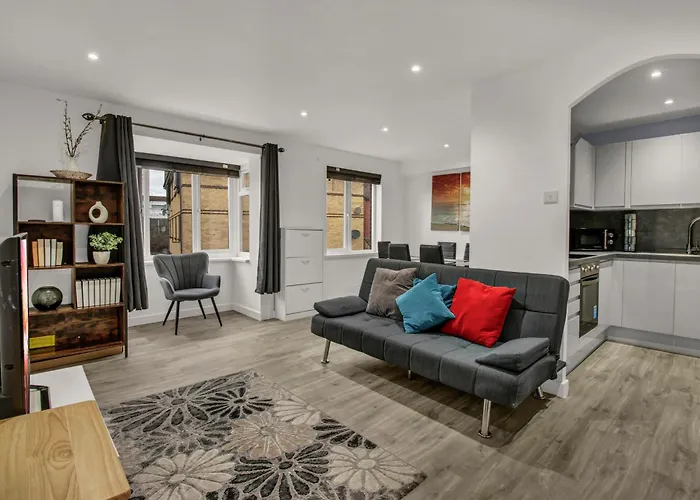 New King Size Bed Apartment With Free Parking