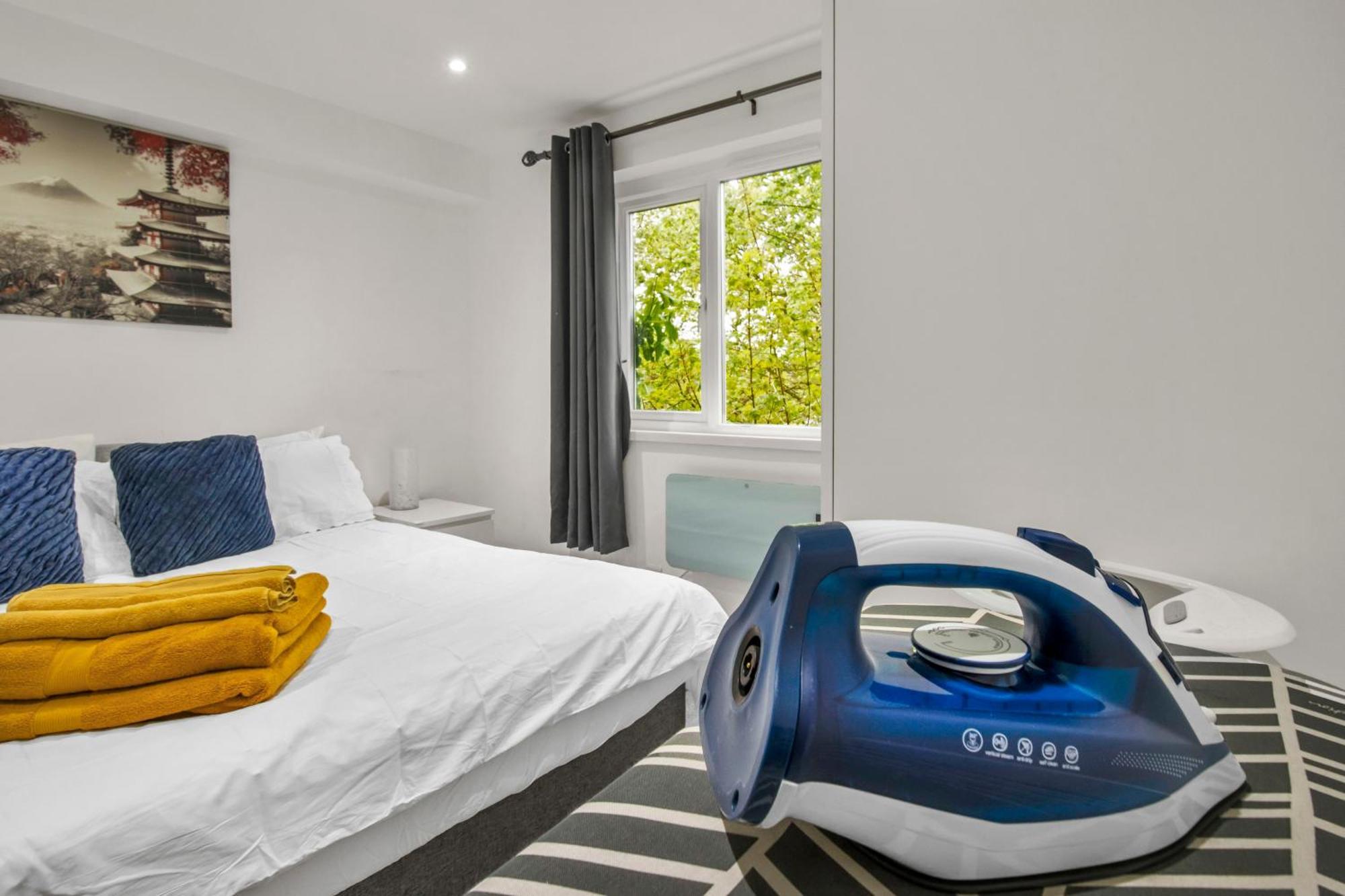New King Size Bed With Free Parking Apartment